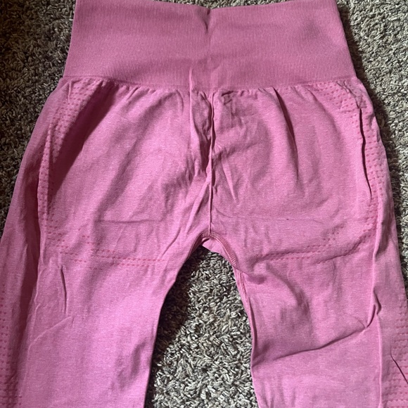 Vital Seamless Pink Leggings - Picture 2 of 3